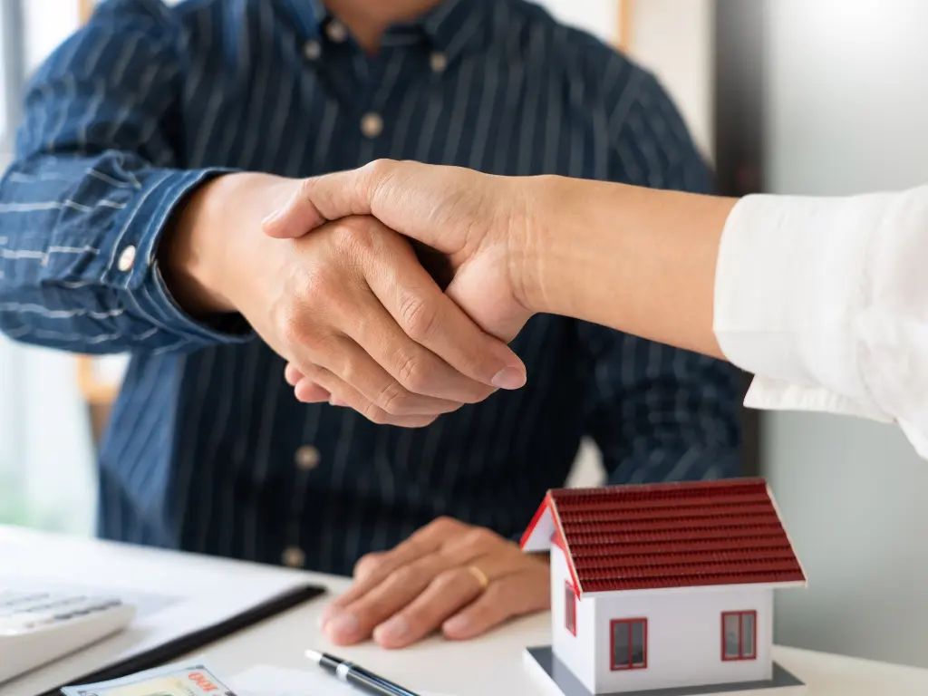 Discover why private debt investments are a smart choice for investors with PSA Capital Investments.